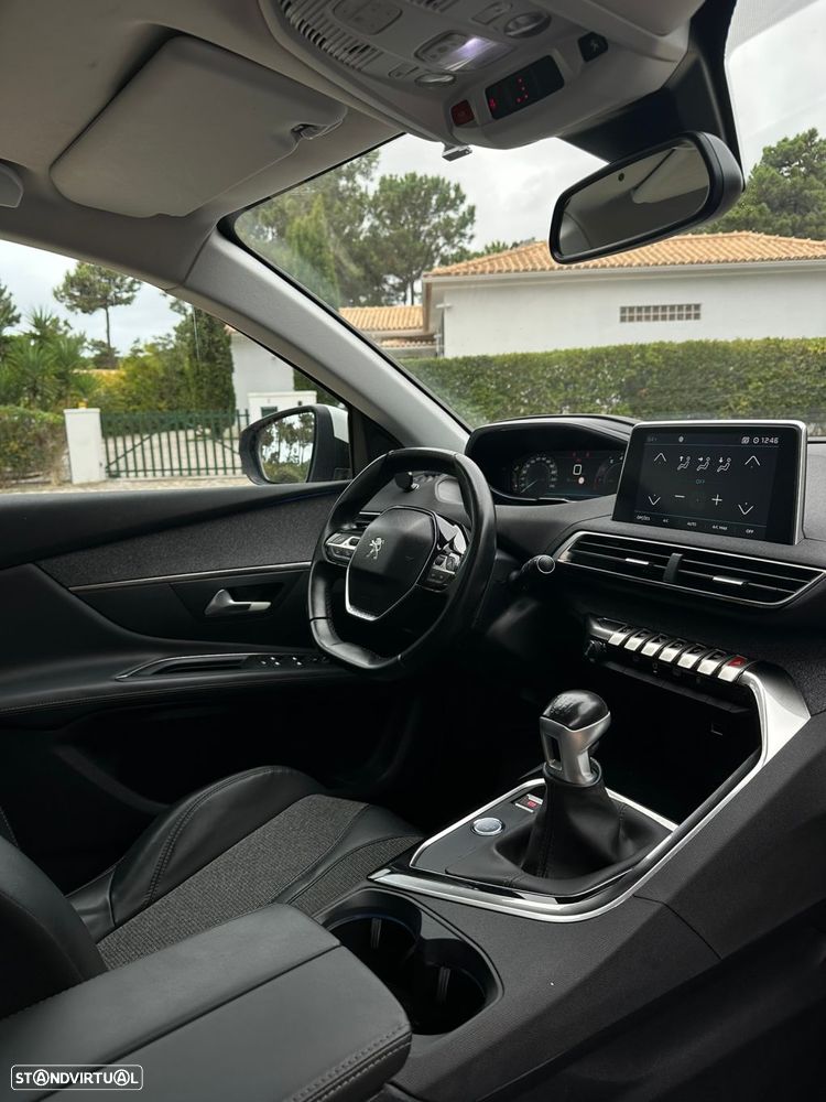 Peugeot 3008 1.2 PureTech Allure - 9