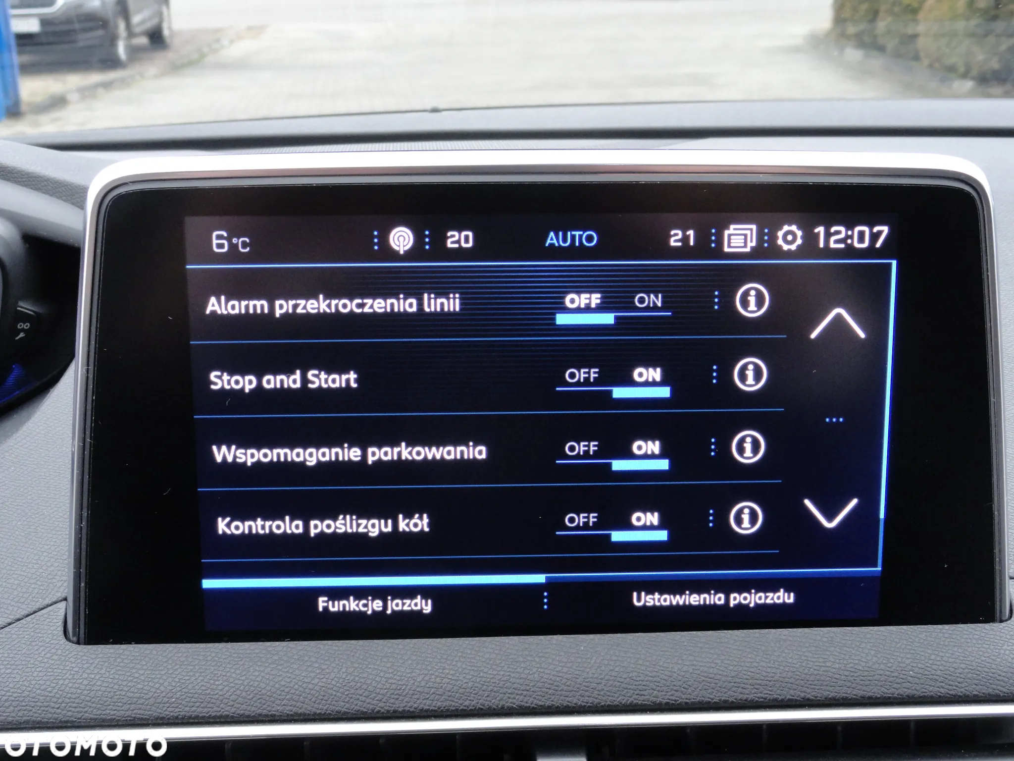 Peugeot 3008 1.5 BlueHDi Allure S&S - 18