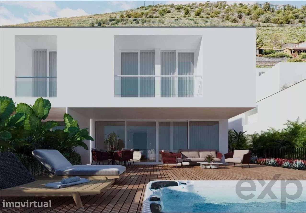 Moradia de Luxo Totalmente Mobilada com Piscina e Vista Deslumbrante p - Grande imagem: 2/31