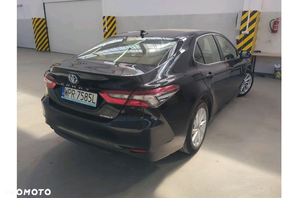 Toyota Camry 2.5 Hybrid Comfort CVT - 3