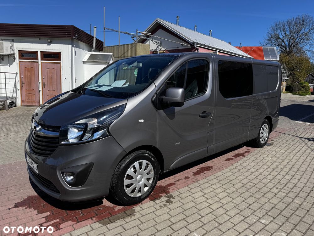 Opel Vivaro - 1