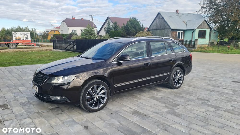 Skoda Superb 2.0 TDI Platinum DSG - 26