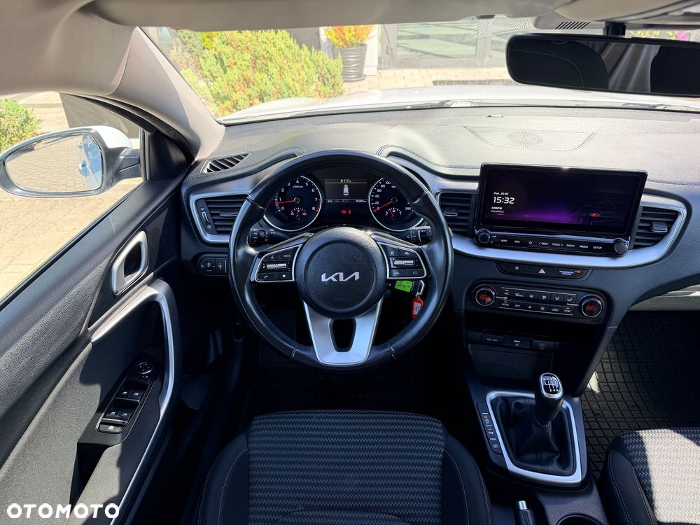 Kia Ceed 1.5 T-GDI M - 12