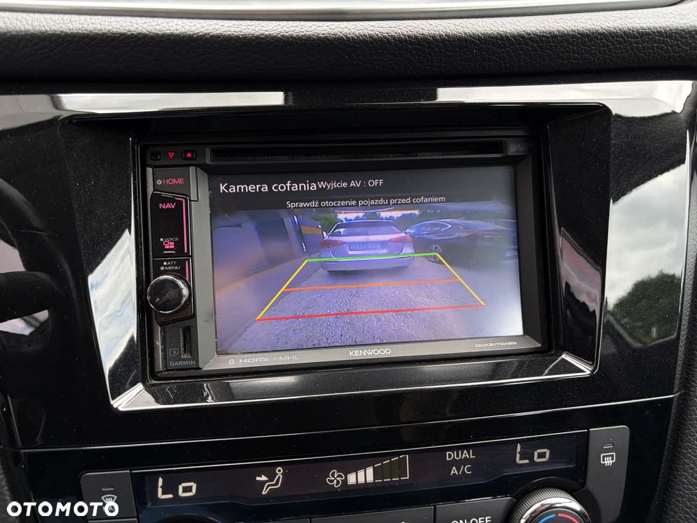 Nissan Qashqai 1.6 DCi N-Connecta - 27