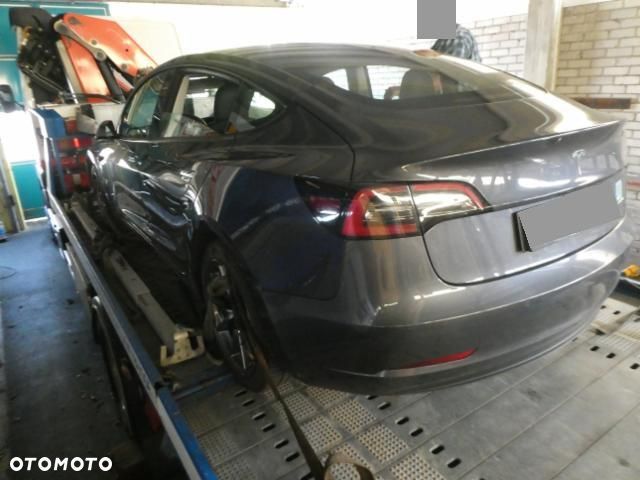 Tesla Model 3 Langstreckenbatterie Allradantrieb Dual Motor - 2