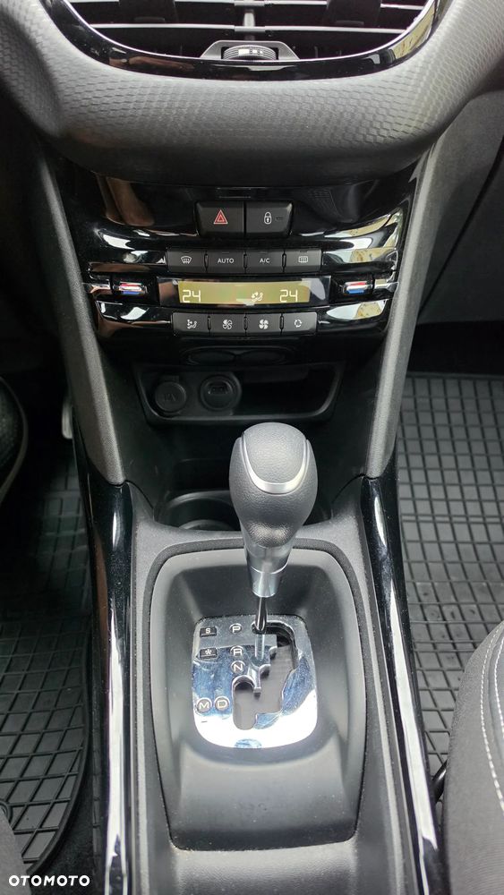Peugeot 2008 - 7
