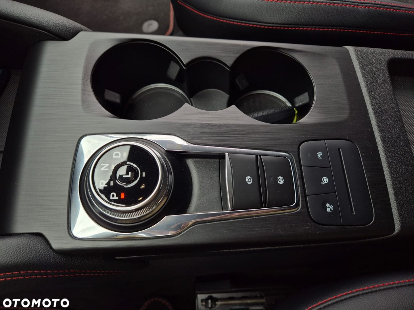 Ford Kuga - 27