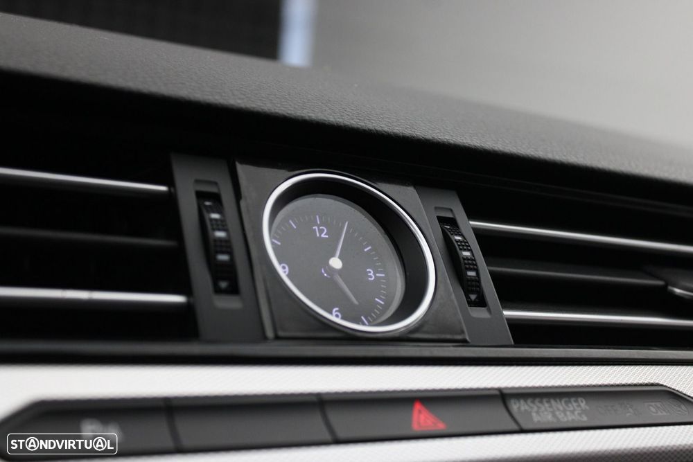 VW Passat Variant 2.0 TDI Business Package DSG - 19