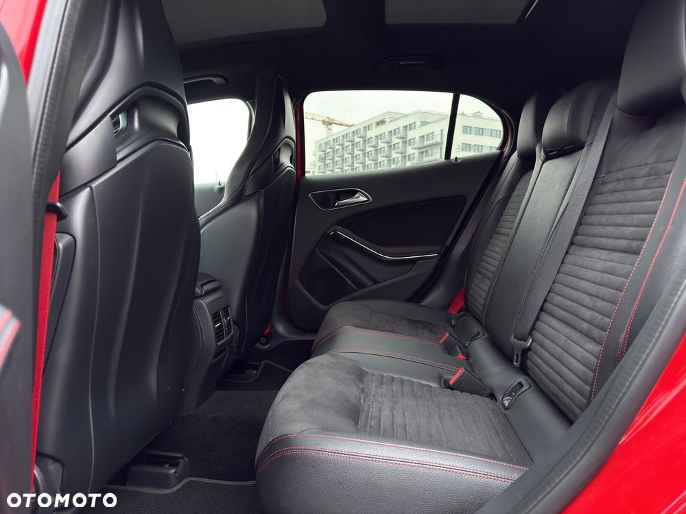 Mercedes-Benz GLA AMG 45 4-Matic - 26