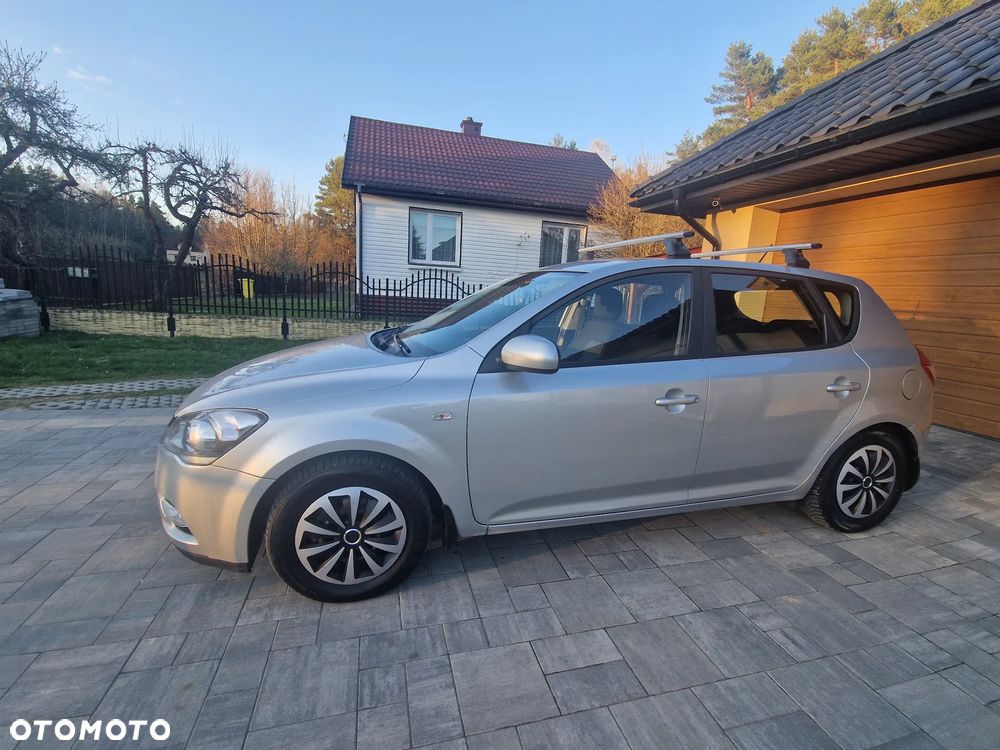 Kia Ceed 1.6 Crdi M - 12