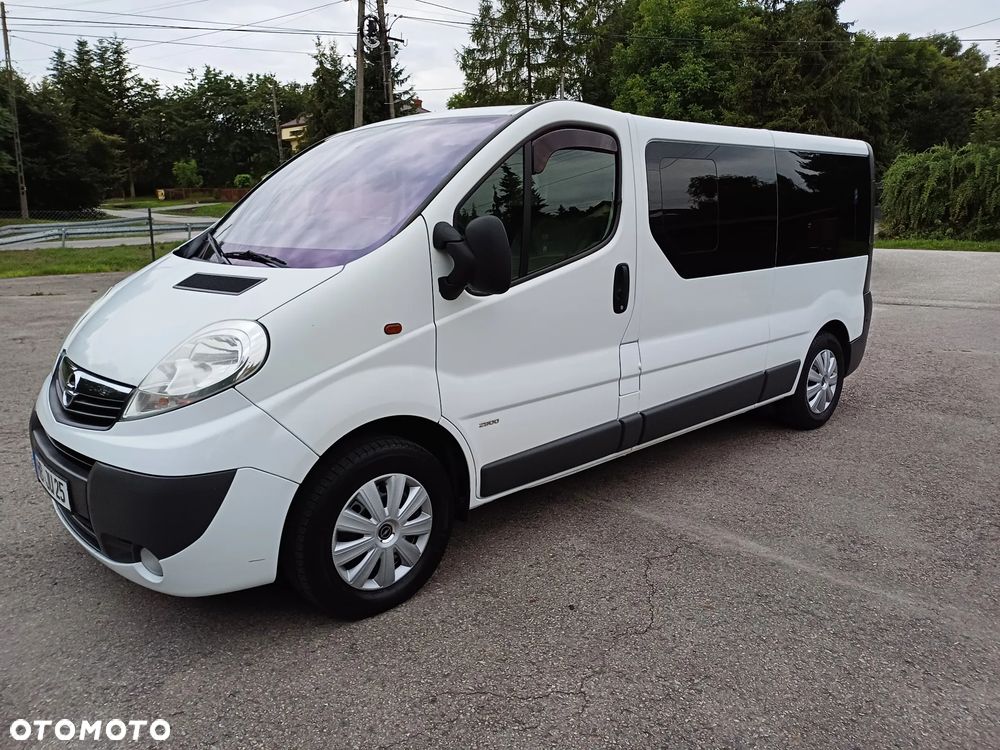Opel Vivaro - 1