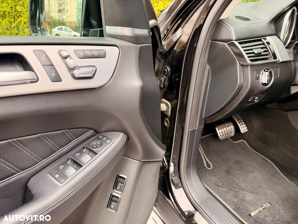 Mercedes-Benz GLS - 26