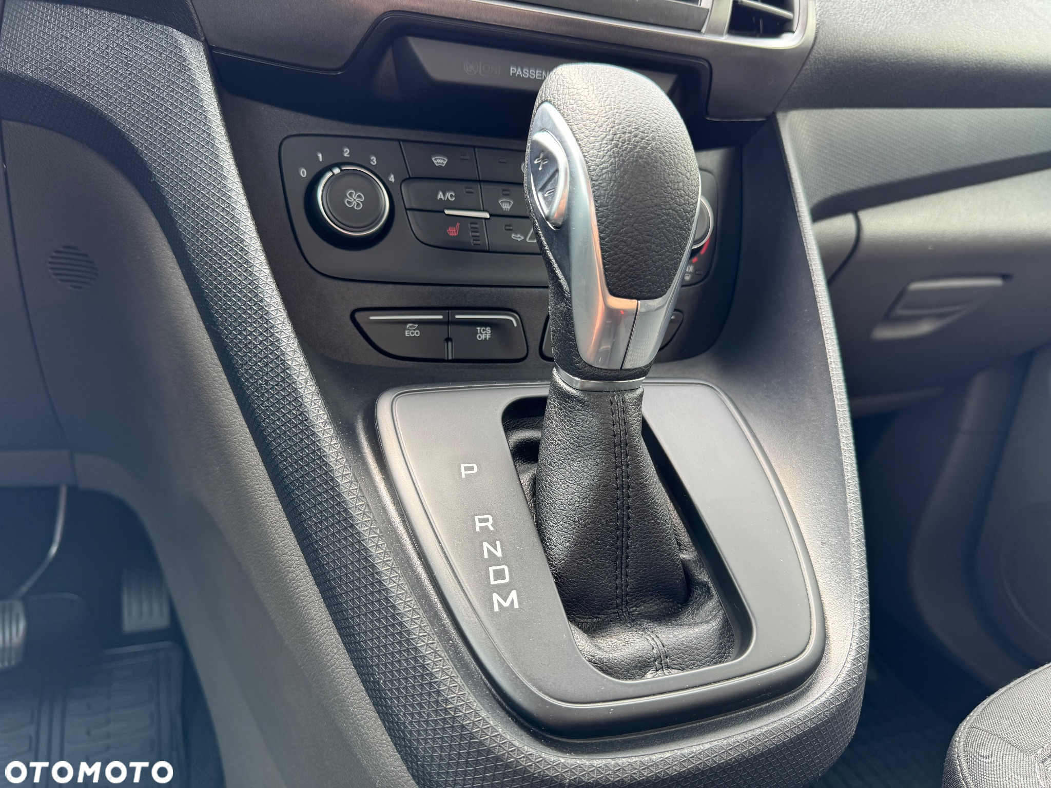 Ford Transit Connect Kombi 230 L2 Trend PowerShift - 30