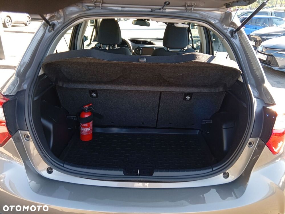 Toyota Yaris - 12