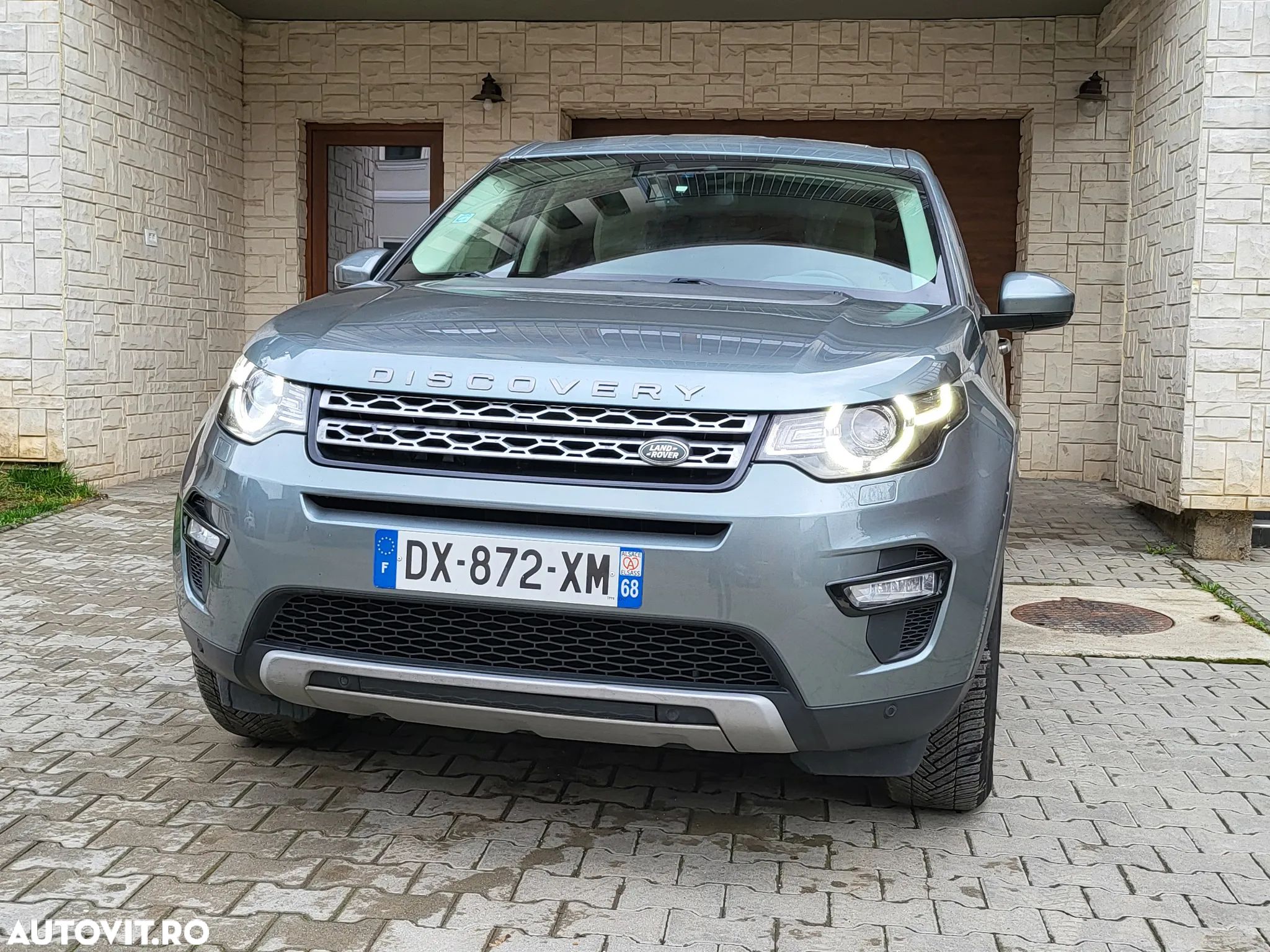 Land Rover Discovery Sport - 1