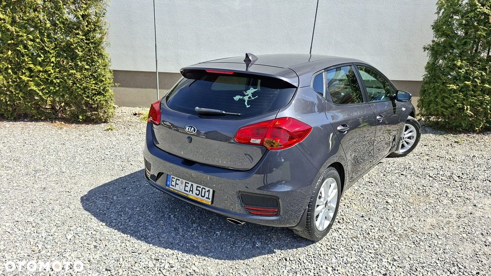 Kia Ceed 1.4 CVVT Dream-Team Edition - 32