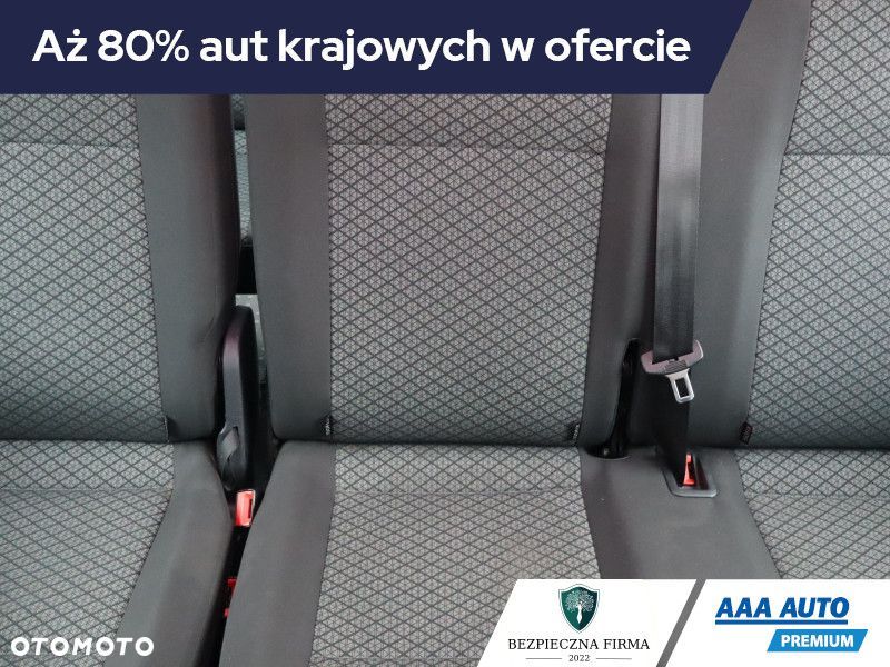 Volkswagen Caravelle - 11