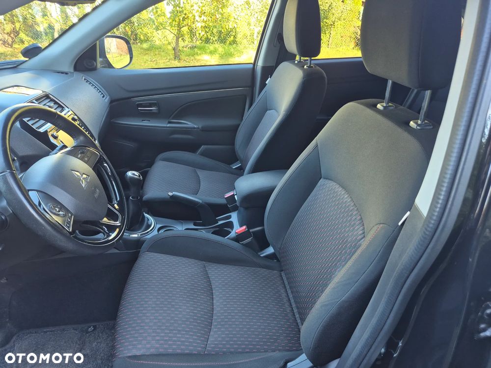 Mitsubishi ASX - 12