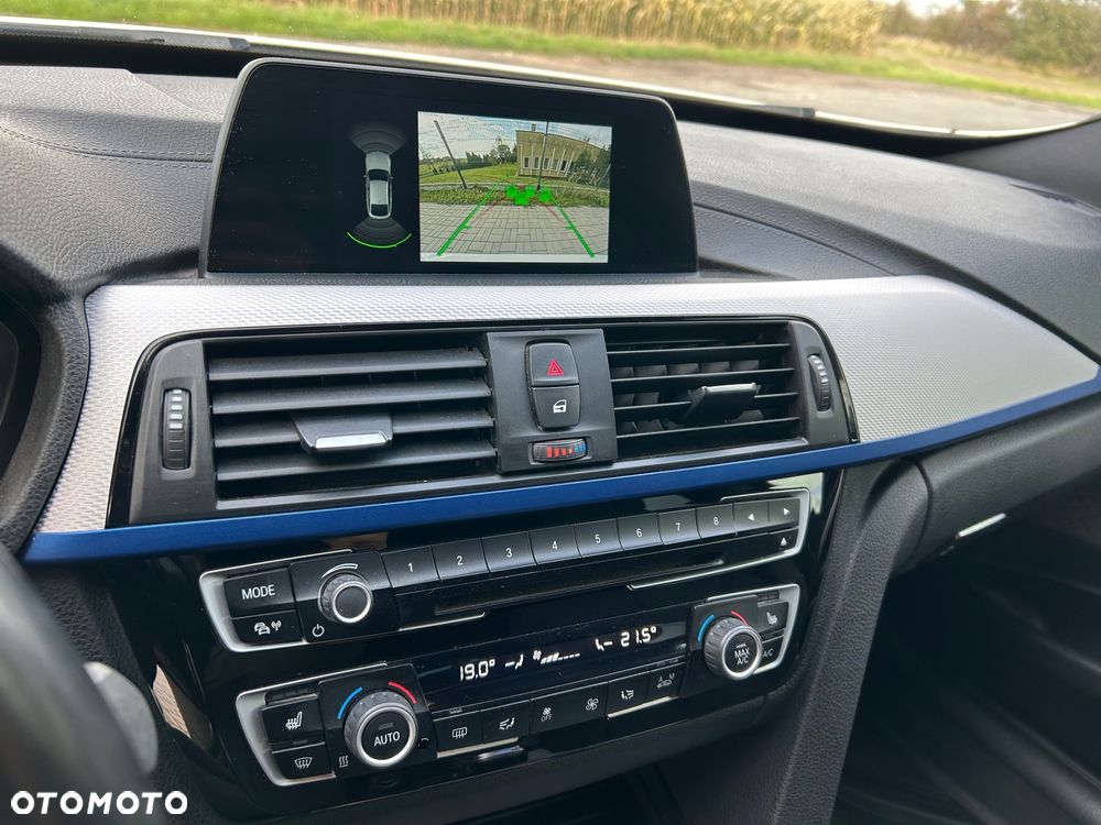 BMW Seria 3 318d M Sport - 17