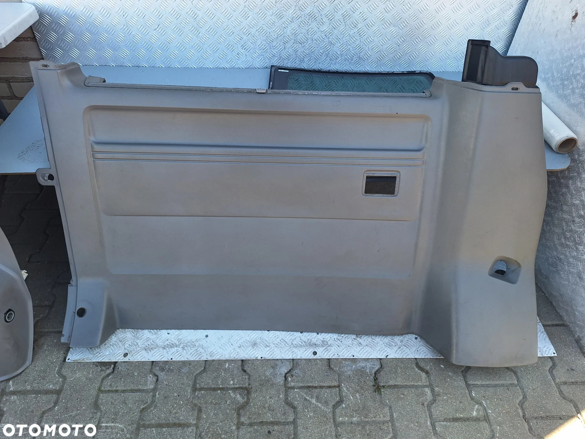 BOCZEK TAPICERKA LEWY PRAWY TYŁ VW TRANSPORTER T5 CARAVELLE - 6