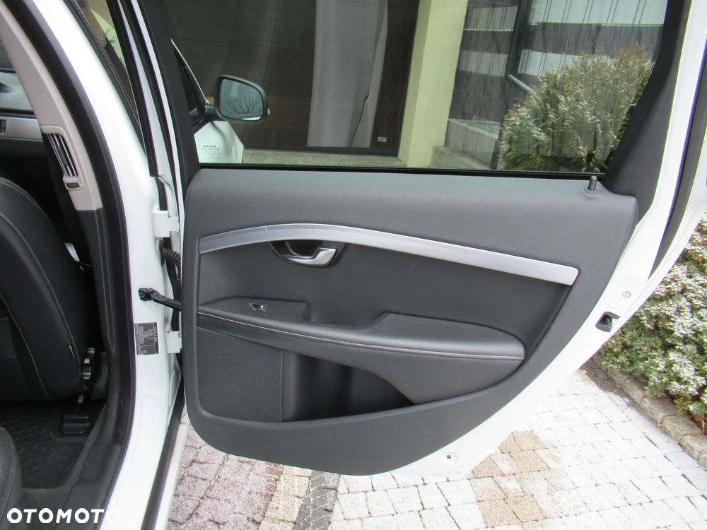 Volvo V70 D3 Geartronic Black Edition - 17
