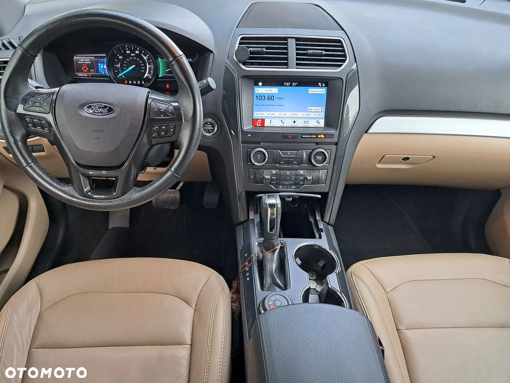 Ford Explorer - 13