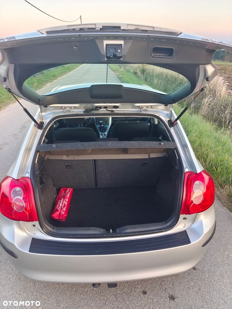 Toyota Auris 1.6 VVT-i Premium - 7