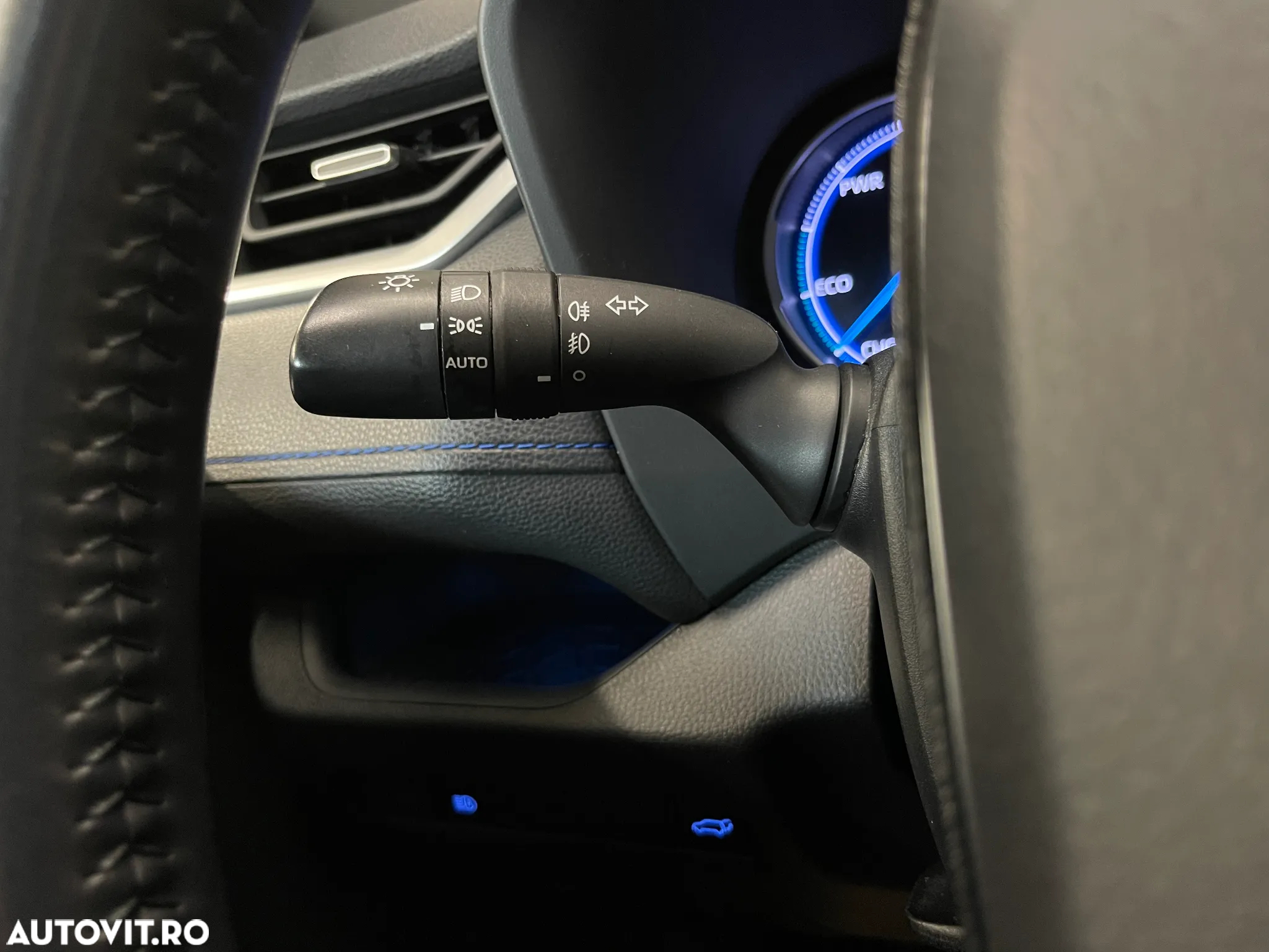 Toyota RAV4 2.5 Hybrid VVT-iE 4x4 Exclusive - 24