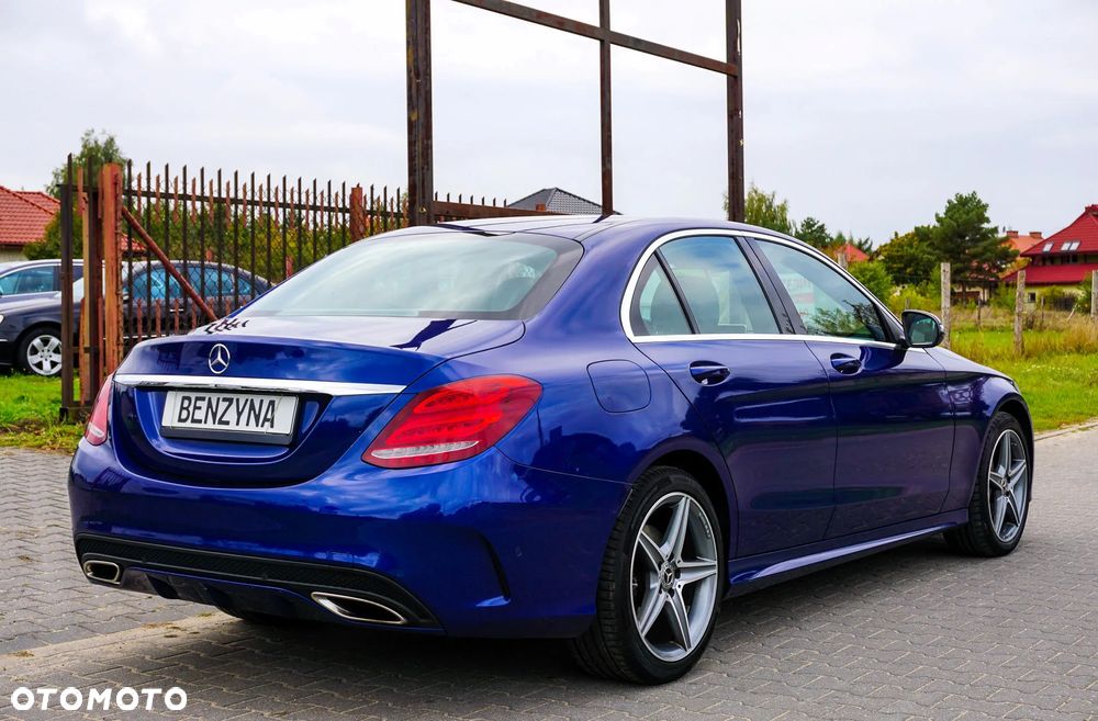 Mercedes-Benz Klasa C 180 AMG Line - 3