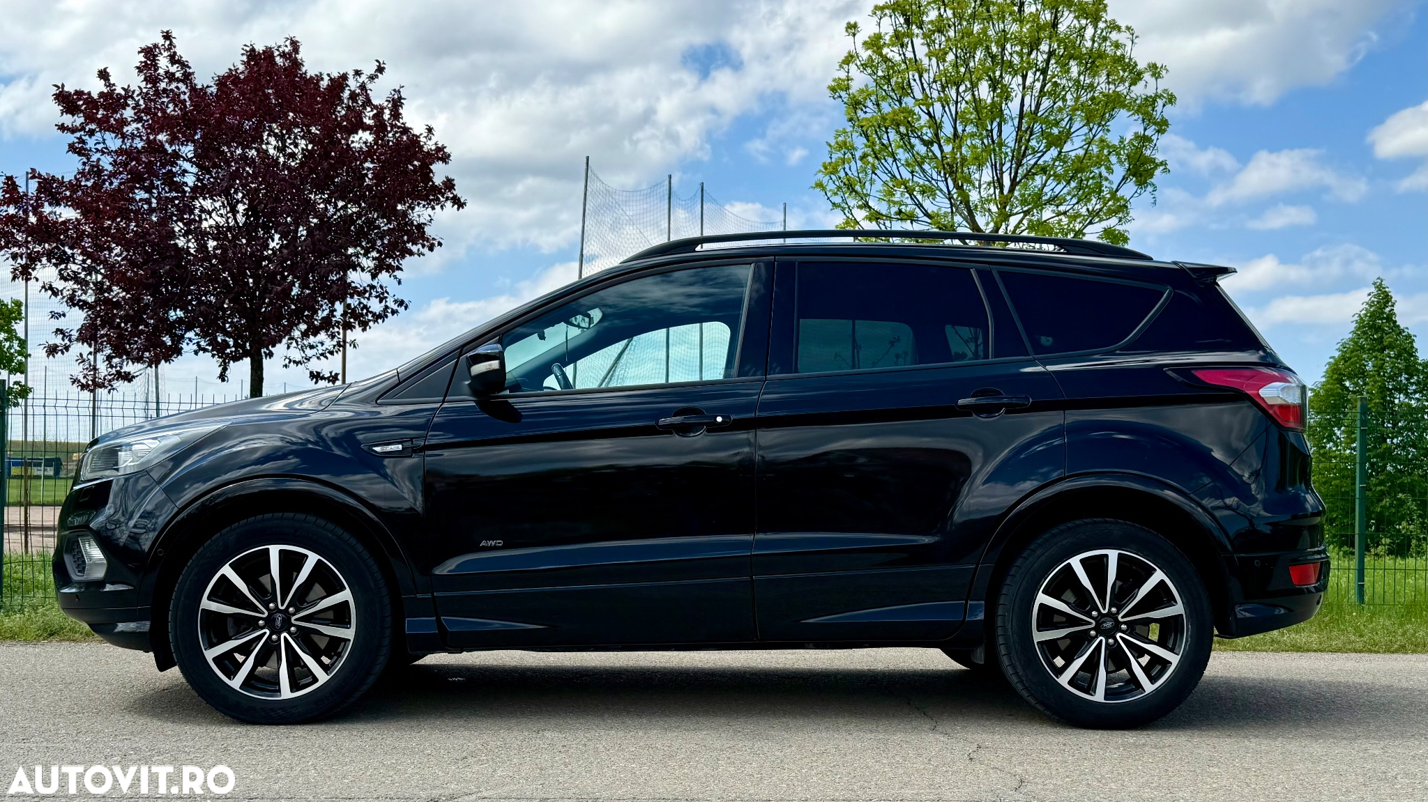 Ford Kuga 2.0 TDCi 4WD Powershift ST-Line - 35