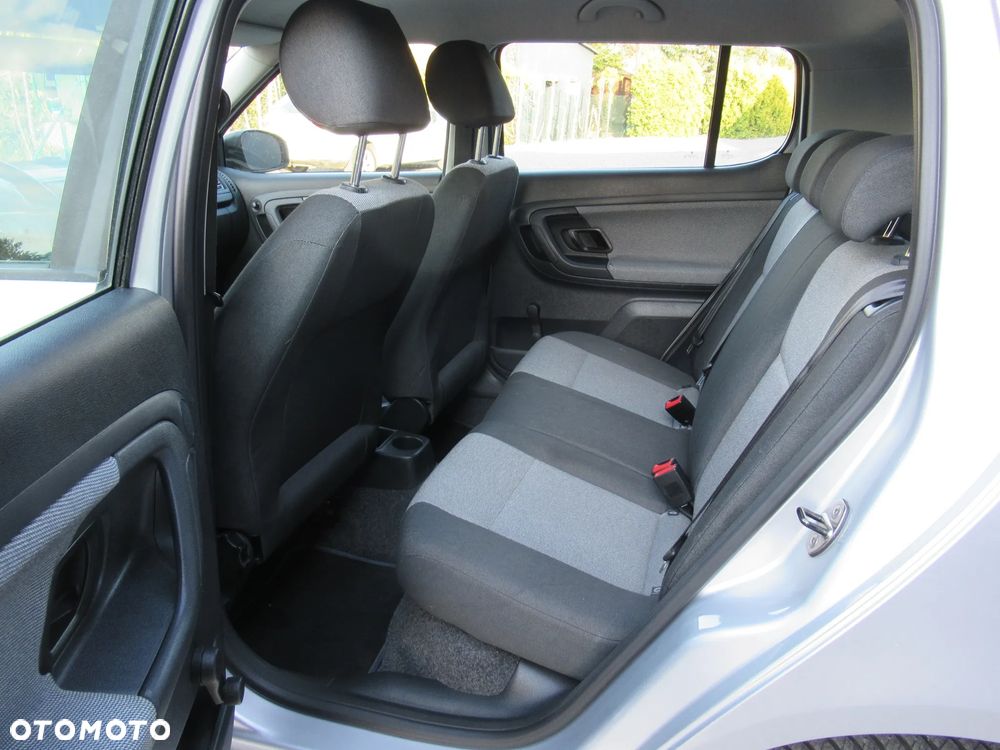 Skoda Fabia 1.2 HTP Active - 13