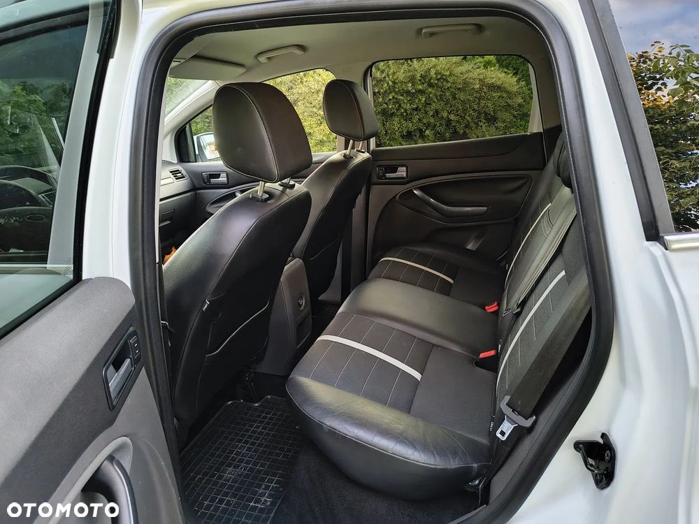 Ford Kuga 2.0 TDCi 4x4 Individual - 12