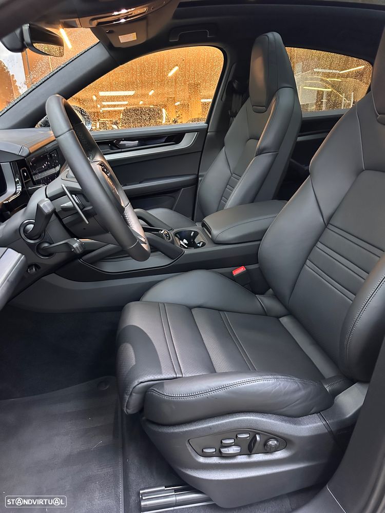 Porsche Cayenne Coupé E-Hybrid Tiptronic S Black Edition - 12