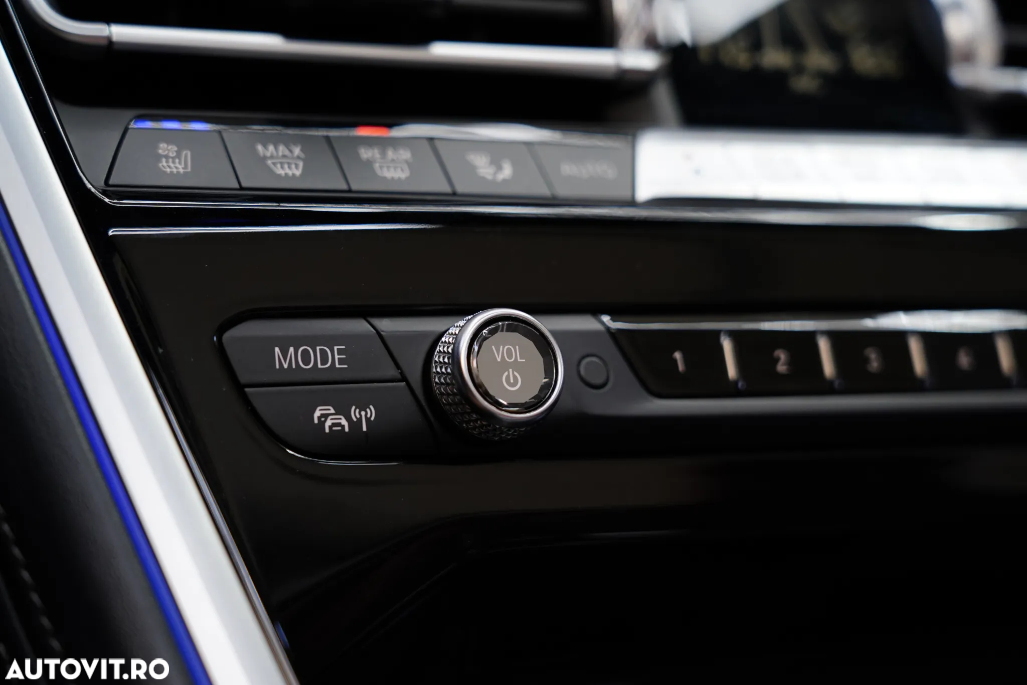BMW Seria 8 840d xDrive Cabrio - 26