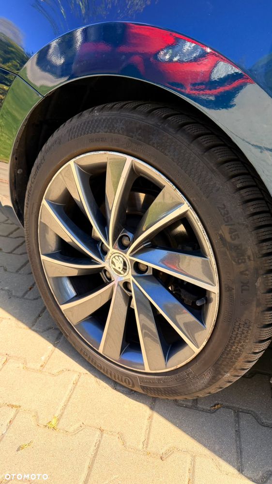 Skoda Superb 2.0 TSI 4x4 L&K DSG - 9