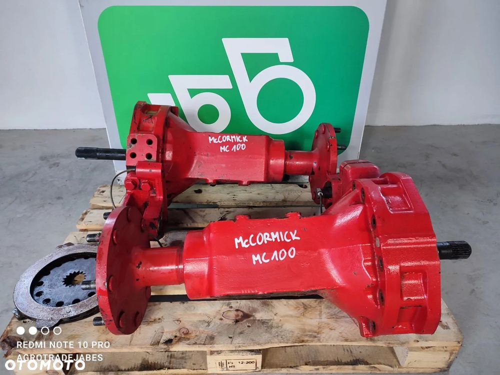 Zwolnica Zwrotnica Półoś 125708  Piasta  McCormick MC 100 - 1