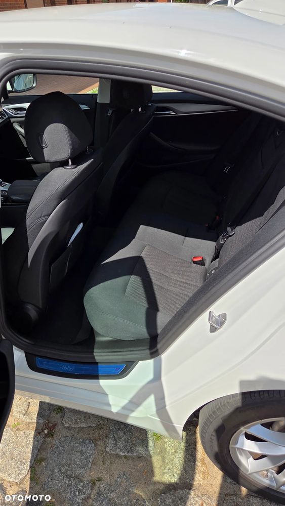 BMW Seria 5 518d - 9