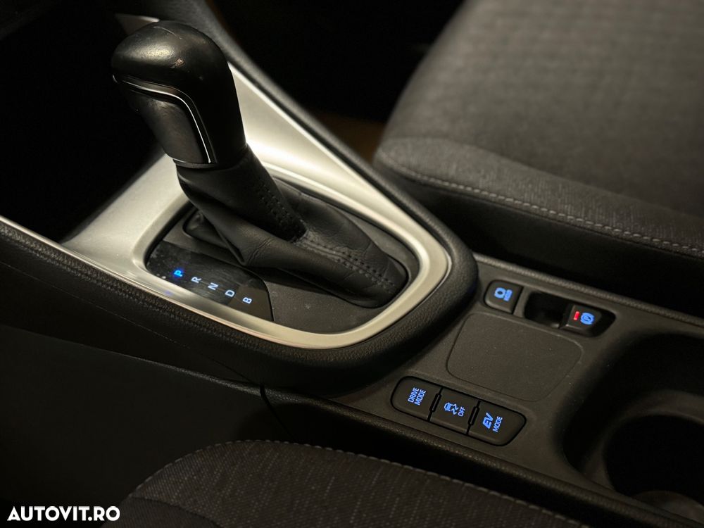 Toyota Yaris Hybrid 130 1.5 VVT-i Style - 20