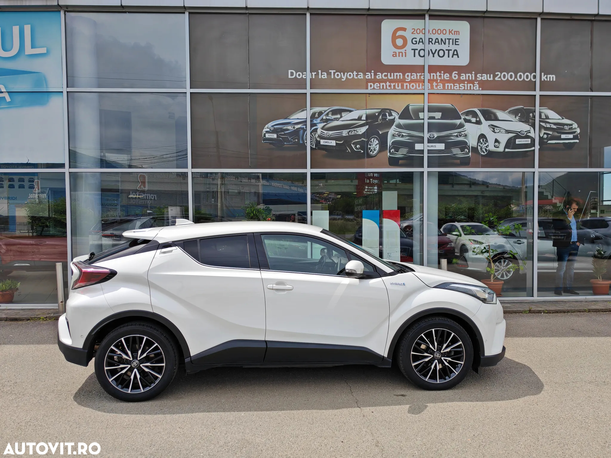 Toyota C-HR 1.8 HSD 4x2 CVT C-lassy LED - 6