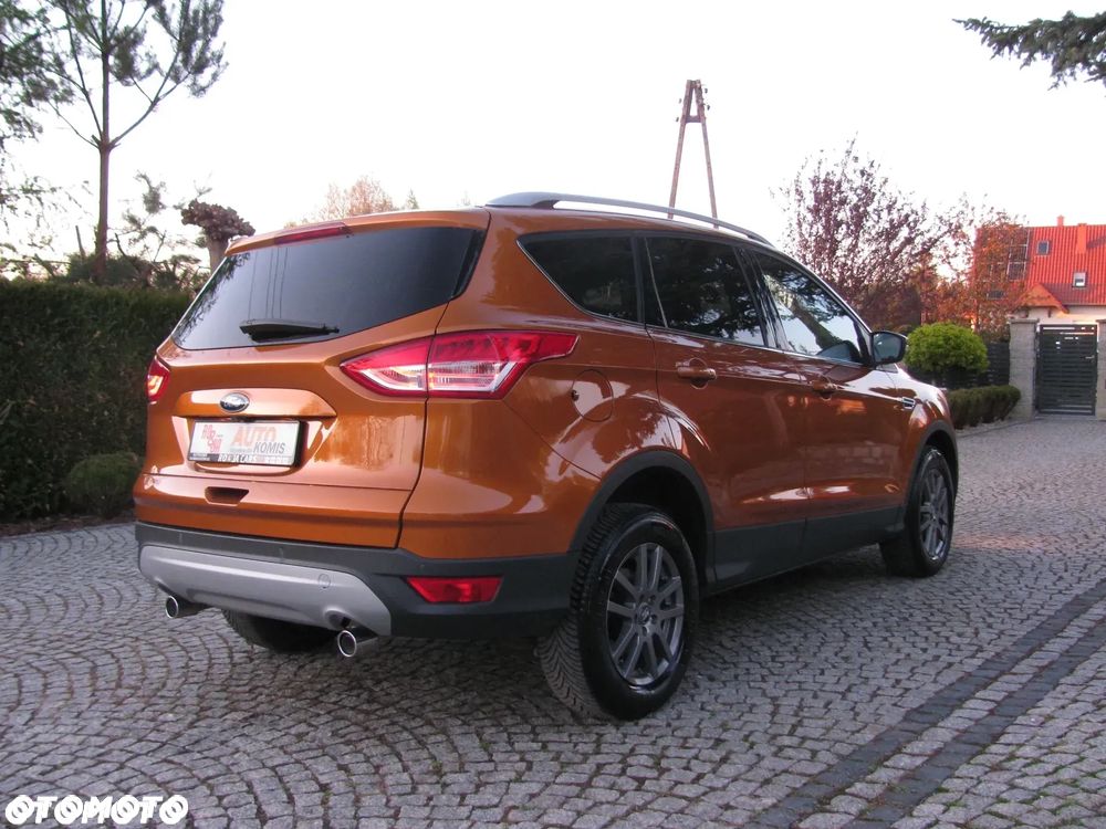 Ford Kuga 2.0 TDCi 2x4 Titanium - 35
