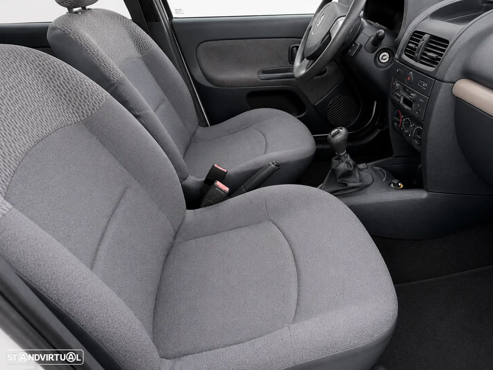 Renault Clio 1.2 Authentique - 12