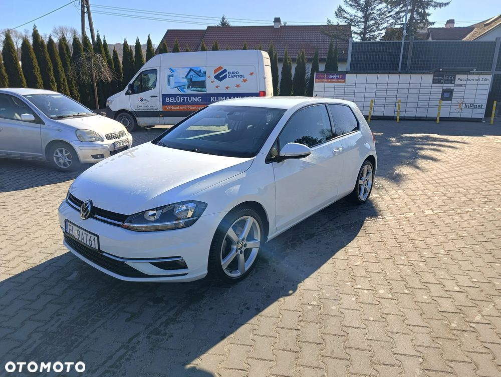 Volkswagen Golf - 2