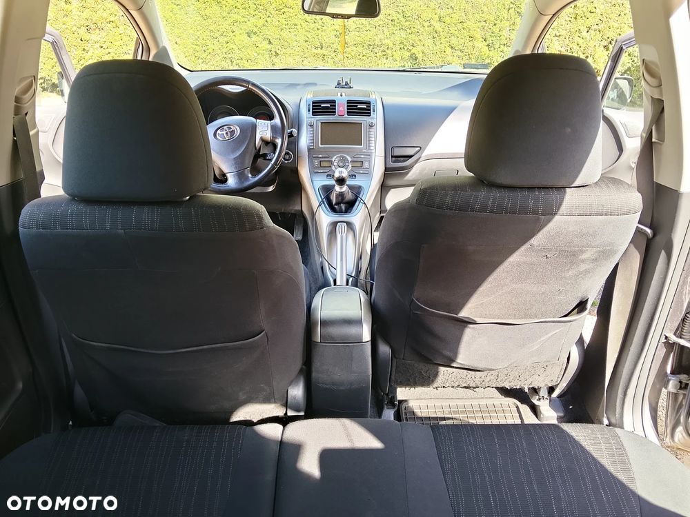 Toyota Auris 2.0 D-4D Luna - 5