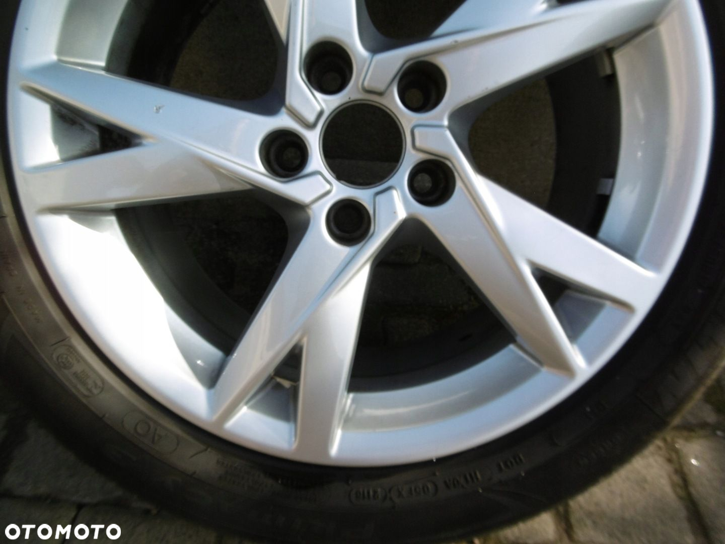 AUDI A4 B9 8W0 7.5Jx17H2 5x112 ET38 - felga oryginał - 3