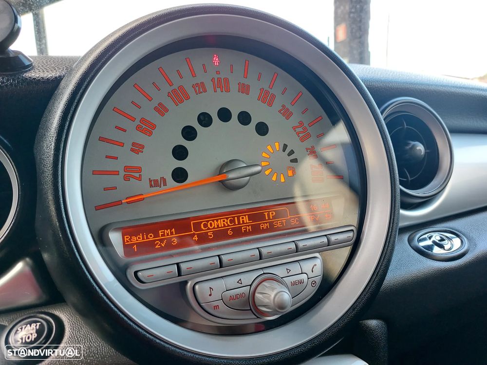 MINI Cabrio Cooper - 29