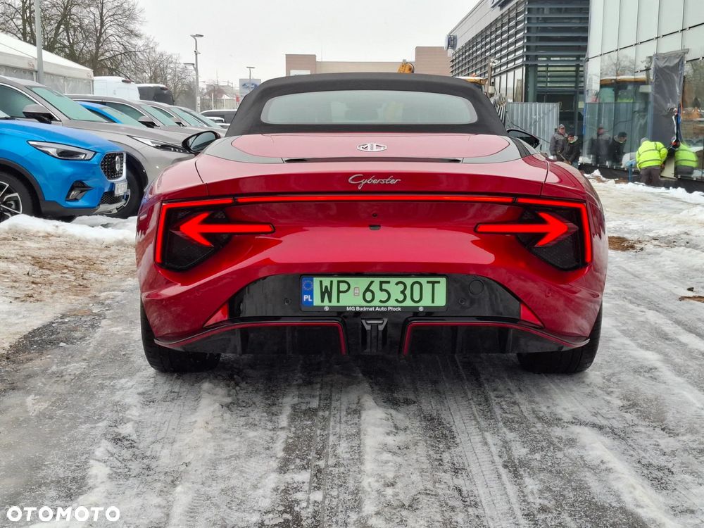 MG Cyberster 77kWh AWD Czarny Dach - 7