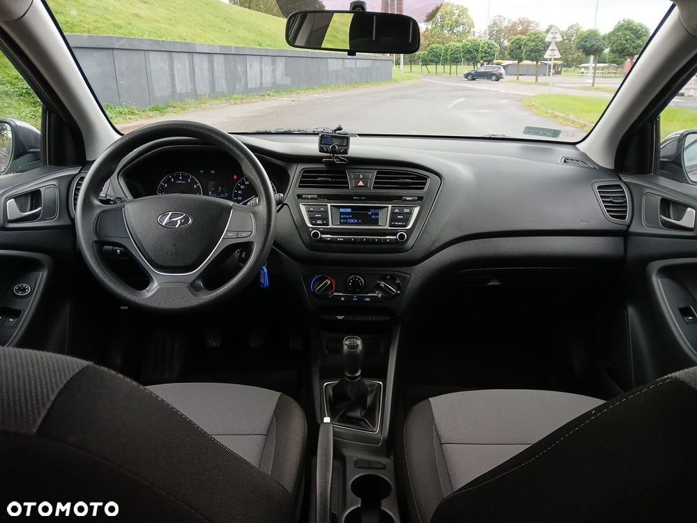 Hyundai i20 1.2 Fresh - 24