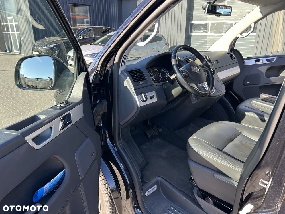 Volkswagen Multivan - 14