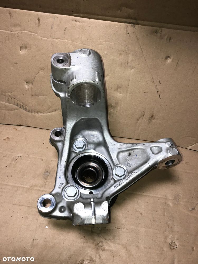 ZWROTNICA PIASTA PRAWA  STRONA  PRZÓD  VOLVO XC40 XC-40  32221857 gwa!!!! - 2