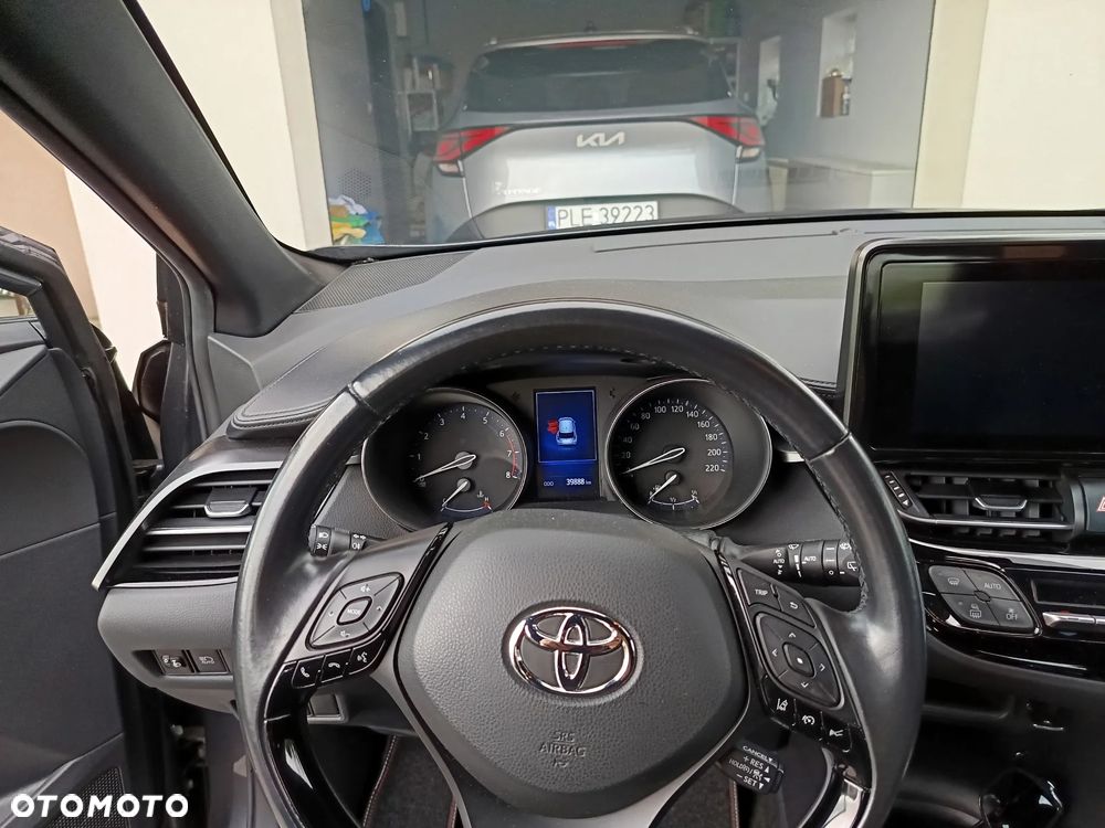 Toyota C-HR - 12